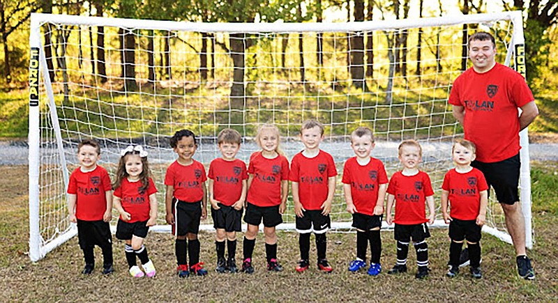 Courtesy photograph by Kasie Leigh Photography
Little Kickers for the Pea Ridge Thunder Soccer Club coached by Robert Grigg.