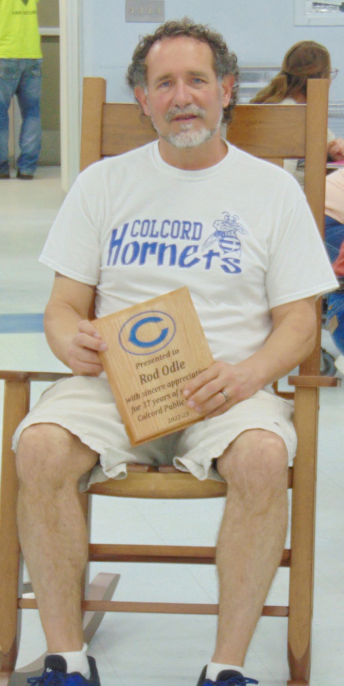 Henry Colcord Colcord (Okla.) Public Schools recognizes staff, retirees | The Herald ...