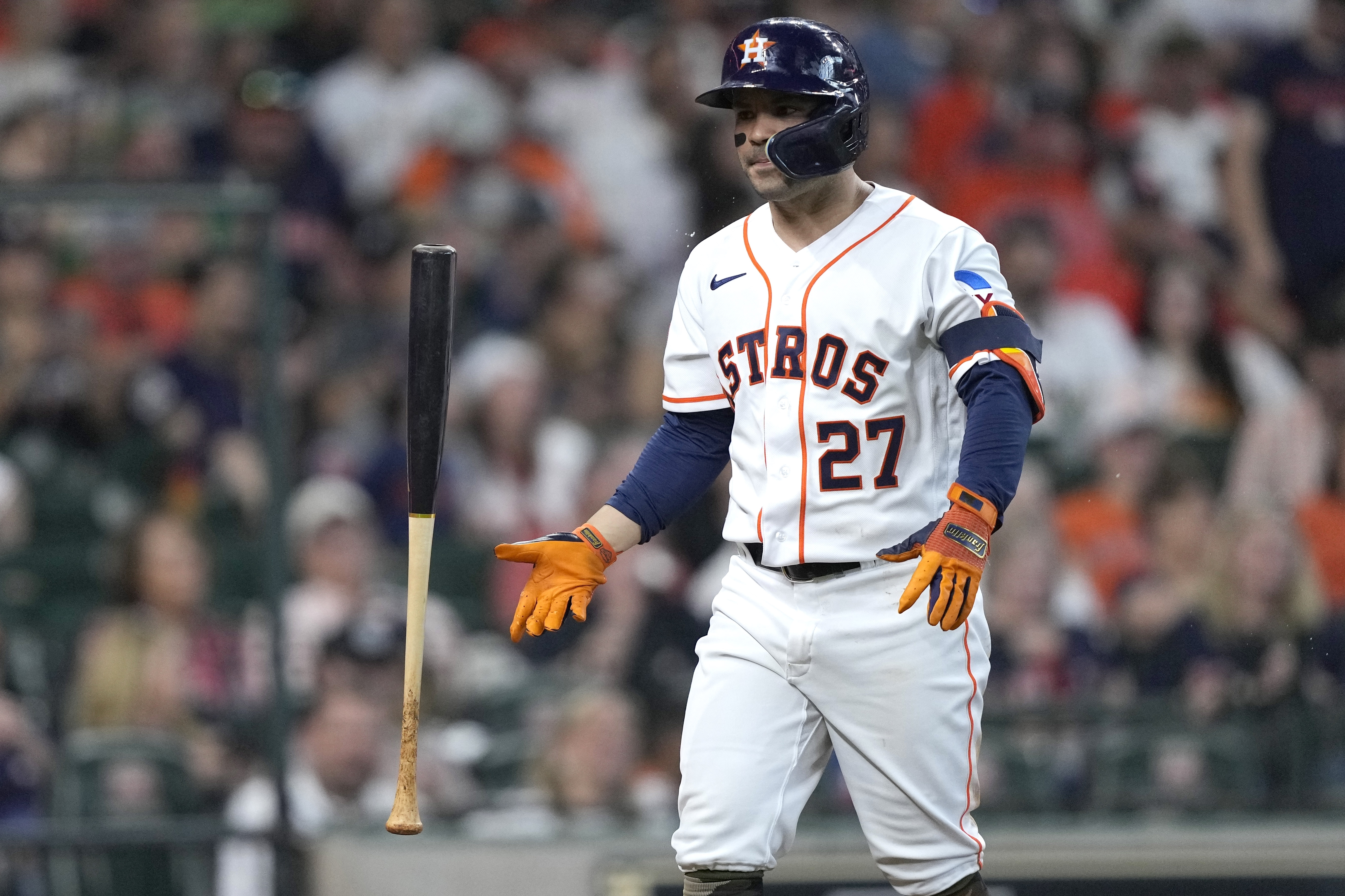 Yordan Alvarez lifts Houston Astros past Oakland Athletics