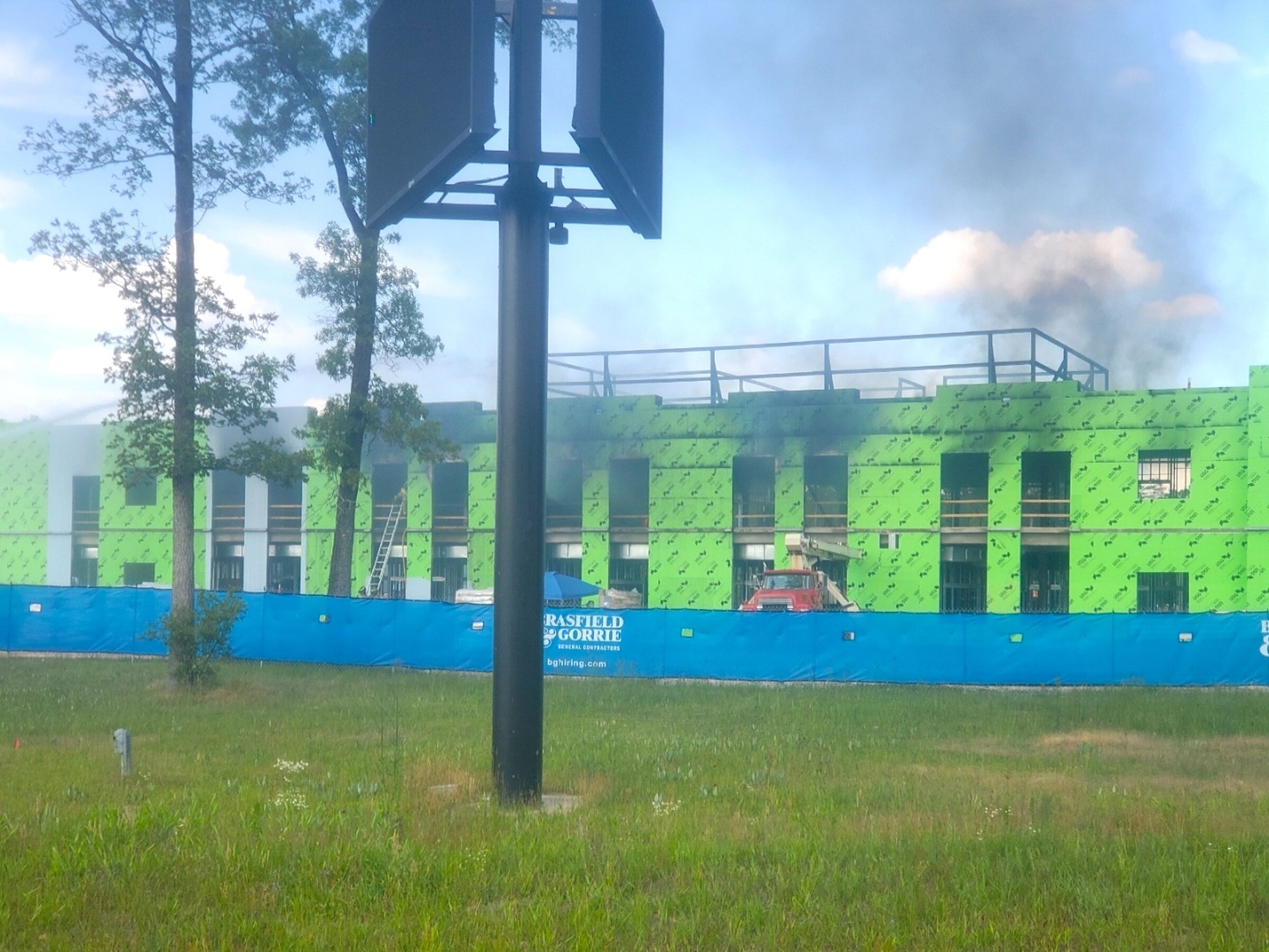 Fire on roof damages Jefferson Regional specialty hospital construction
