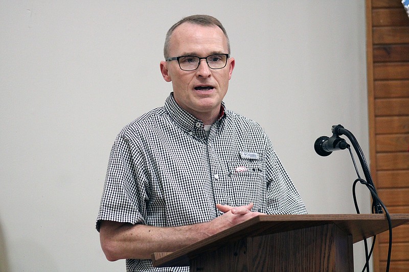 Photo By: Michael Hanich
Wade Totty speaking to the audience of Kiwanis of Camden.