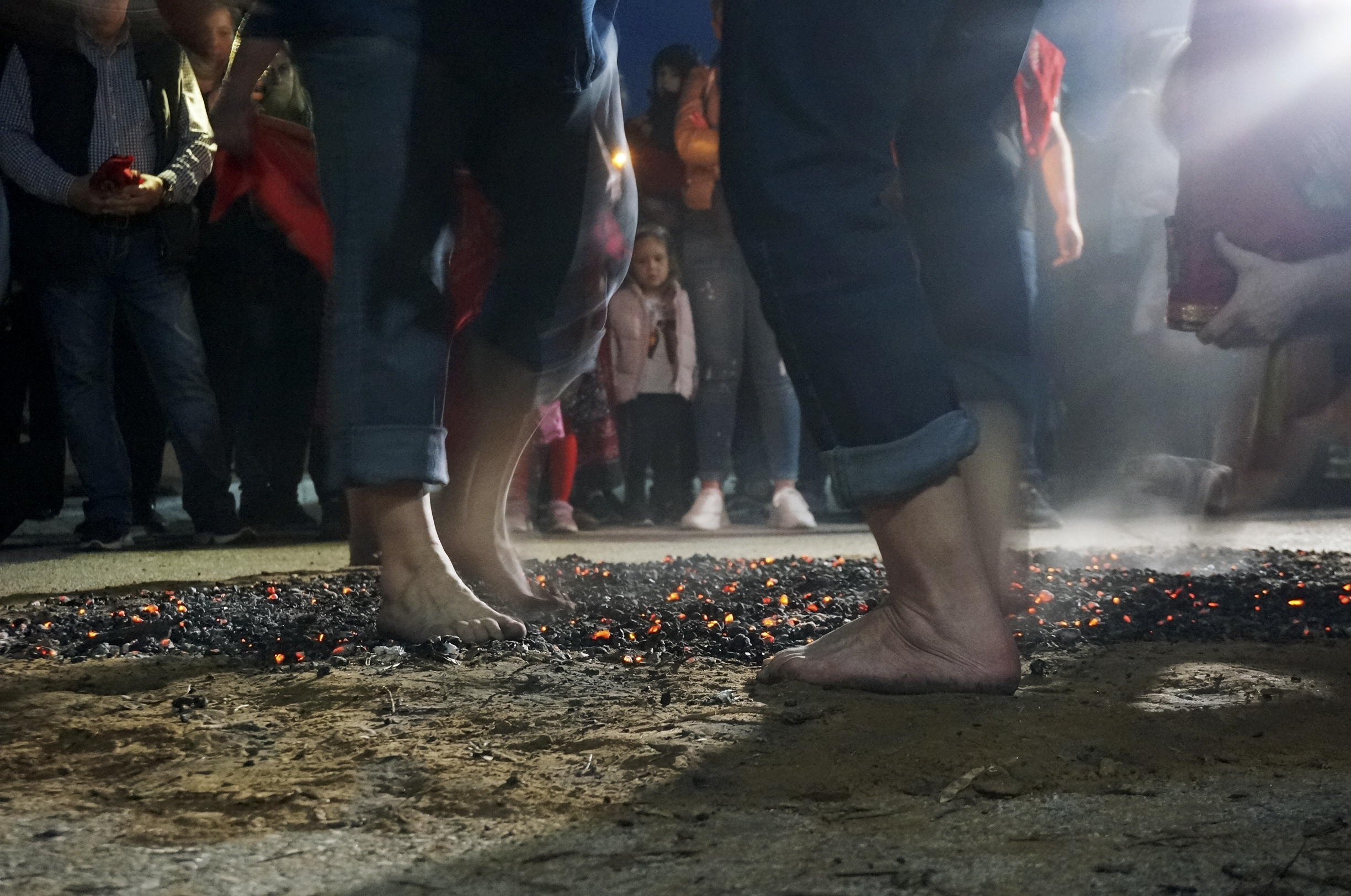 Greek firewalkers honor Saint Constantine - Vimarsana News