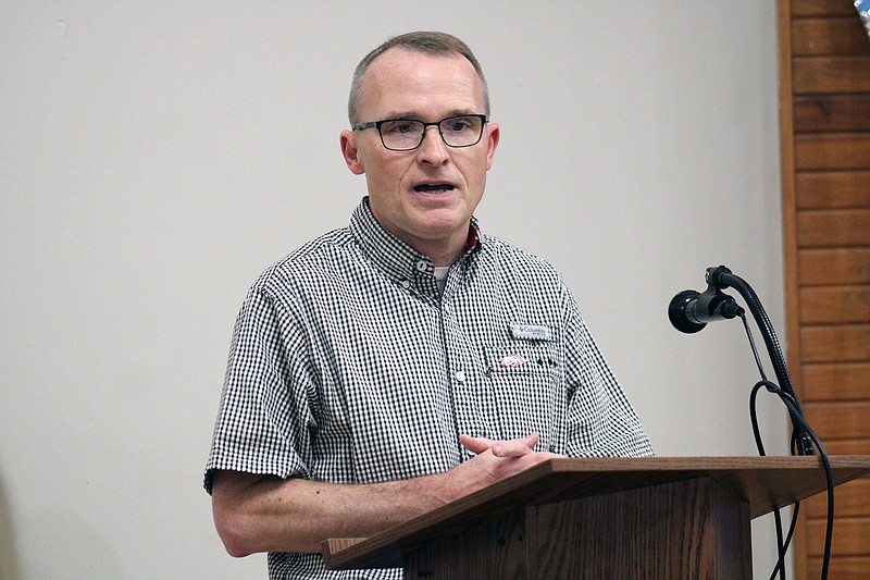 Wade Totty speaks at the Kiwanis Club in Camden about an upcoming Evangelical revival in El Dorado. (Michael Hanich/Camden News)
