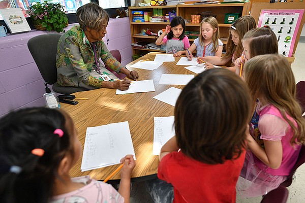 Fayettevilles Thelma Thomason retiring as kindergarten teacher after 61year career