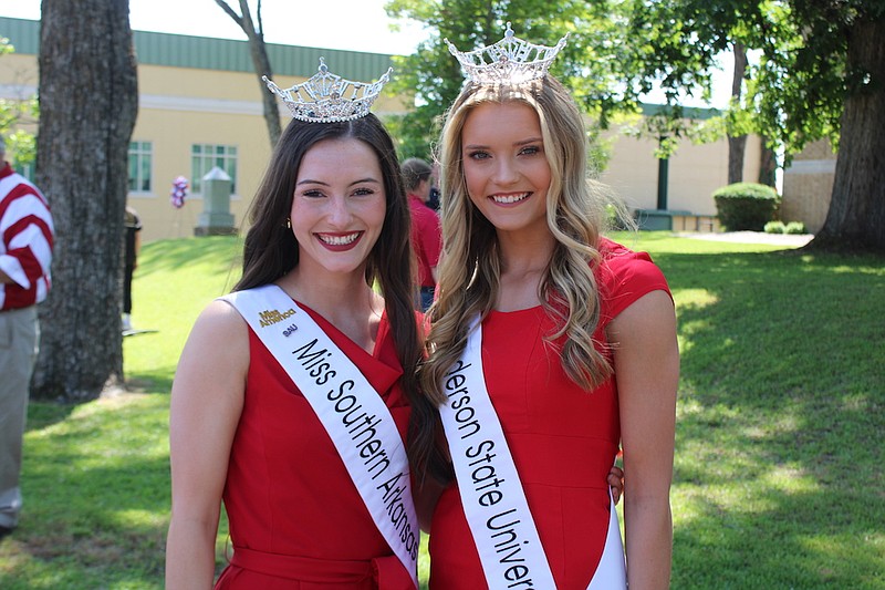 Photo By: Michael Hanich
Hope Hesterly (left) and Gabriella Tidwell pose for a picture after the 2023 Memorial Day Parade on Saturday, May 27.