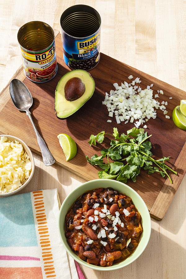 7-Day Menu Planner: Quick bean chili is a meatless dinner option - Vimarsana News