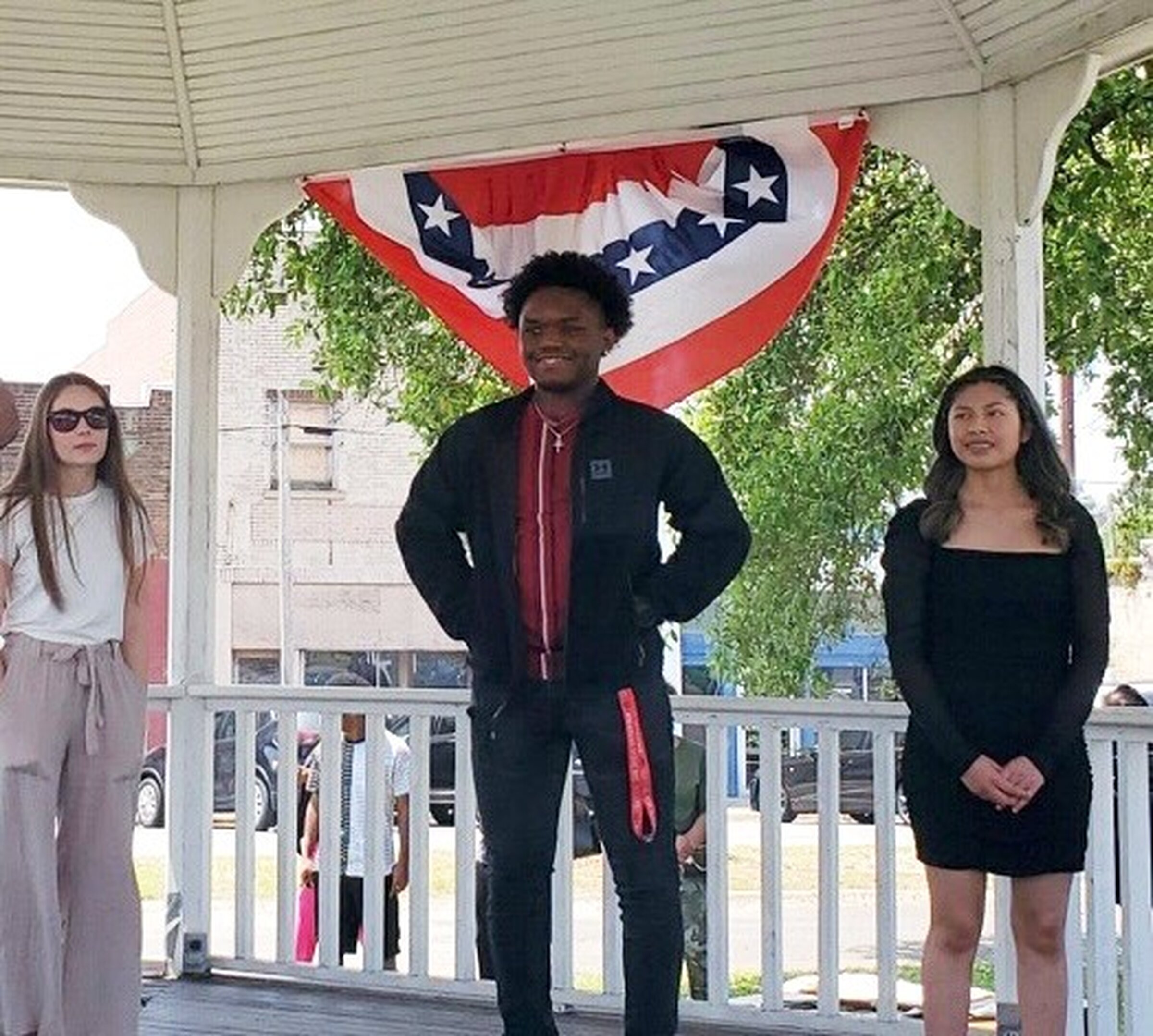 Russ foudation awards scholarships