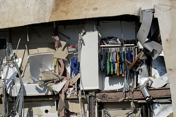 Residents of collapsed Iowa building weren't warned of dangerous conditions - Vimarsana News