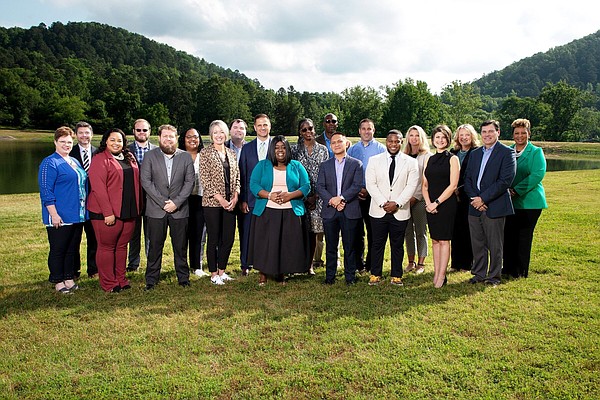 21 Arkansans chosen for leadership course - Vimarsana News