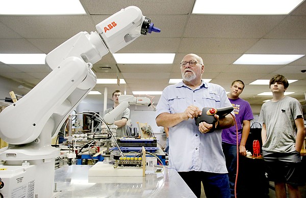 Northwest Arkansas Education Service Cooperative considers starting a regional robotics training center Northwest Arkansas Education Service Cooperative considers starting a regional robotics training center