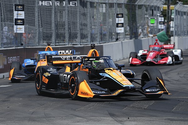 GPs split pit adds intrigue to racings return to Detroit GPs split pit adds intrigue to racings return to Detroit