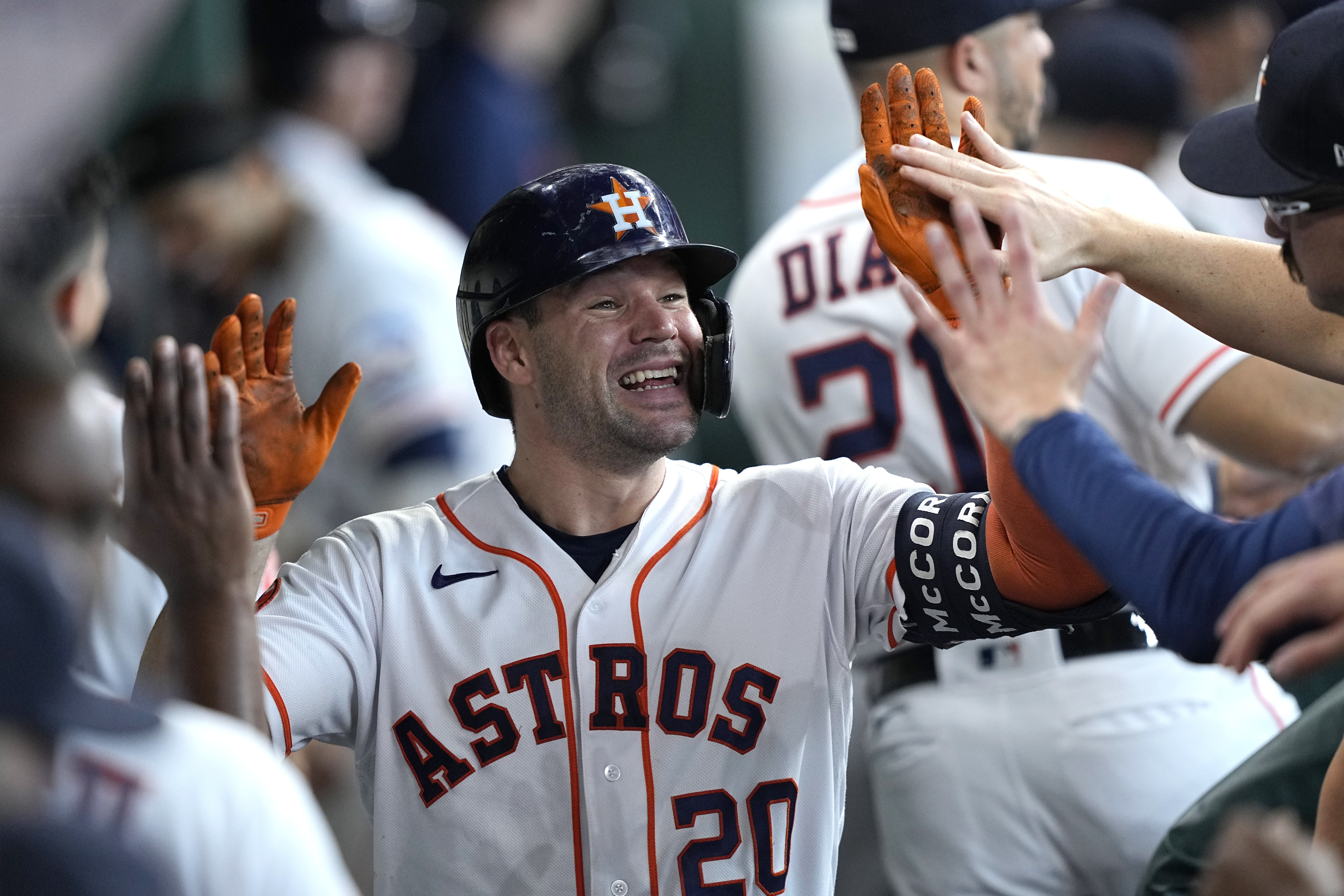 Houston Astros: Jose Altuve exits game vs. Nationals as precaution