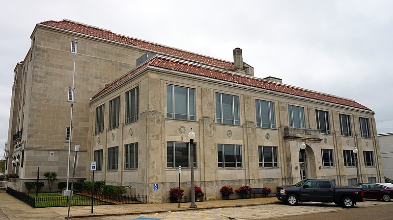 Texarkana, Arkansas, Municipal Building. (File photo)