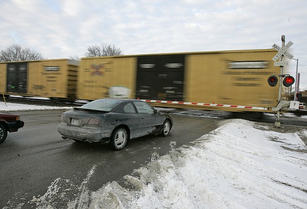 US hands out railroad crossing grants