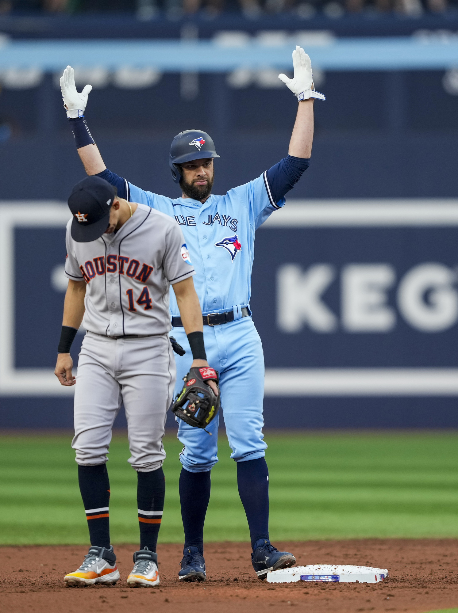 Blue Jays reinstate Springer, Jackson from paternity list, option Francis,  Clement