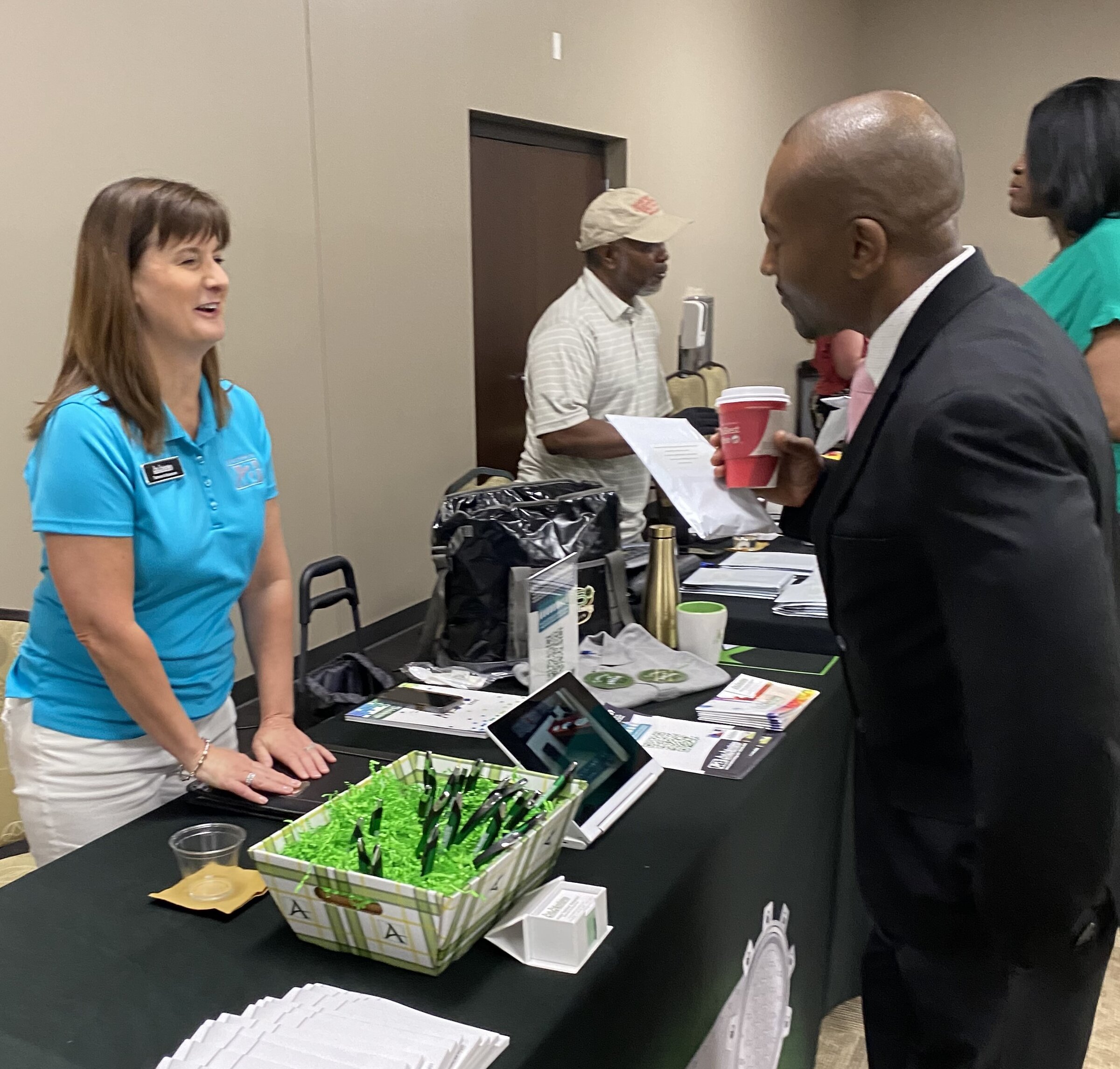 Expo brings in Arkansas businesses