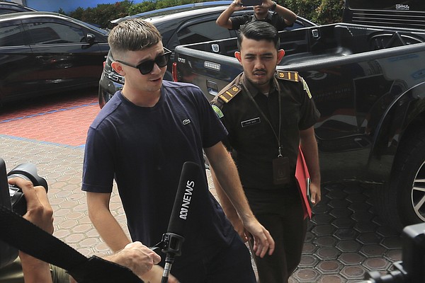 Indonesia to deport Australian surfer jailed for drunken rampage - Vimarsana News