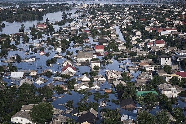 Dam collapse in Ukraine risks humanitarian crisis - Vimarsana News