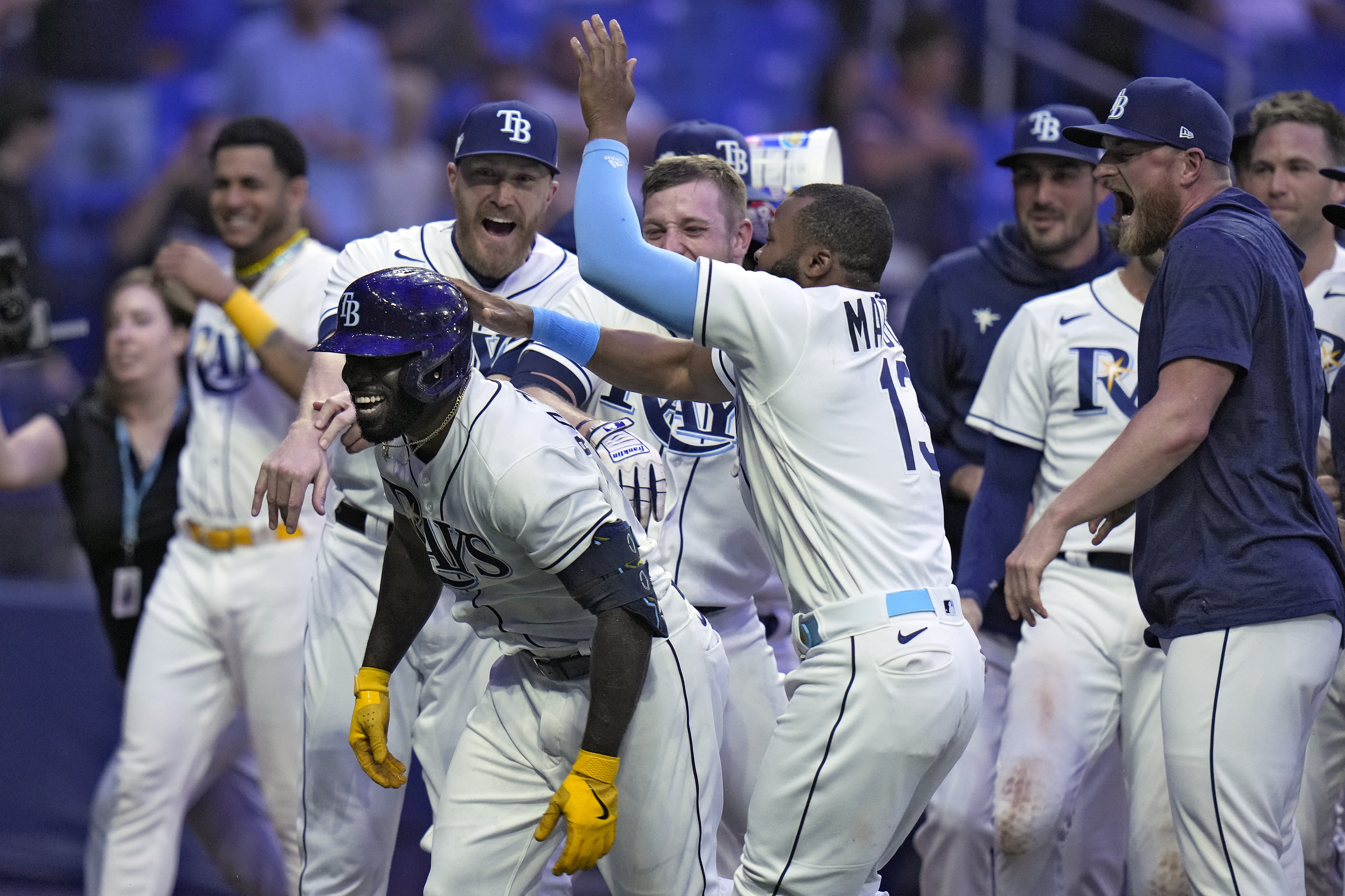 Belt and Bichette each homer for Toronto as Blue Jays edge Astros