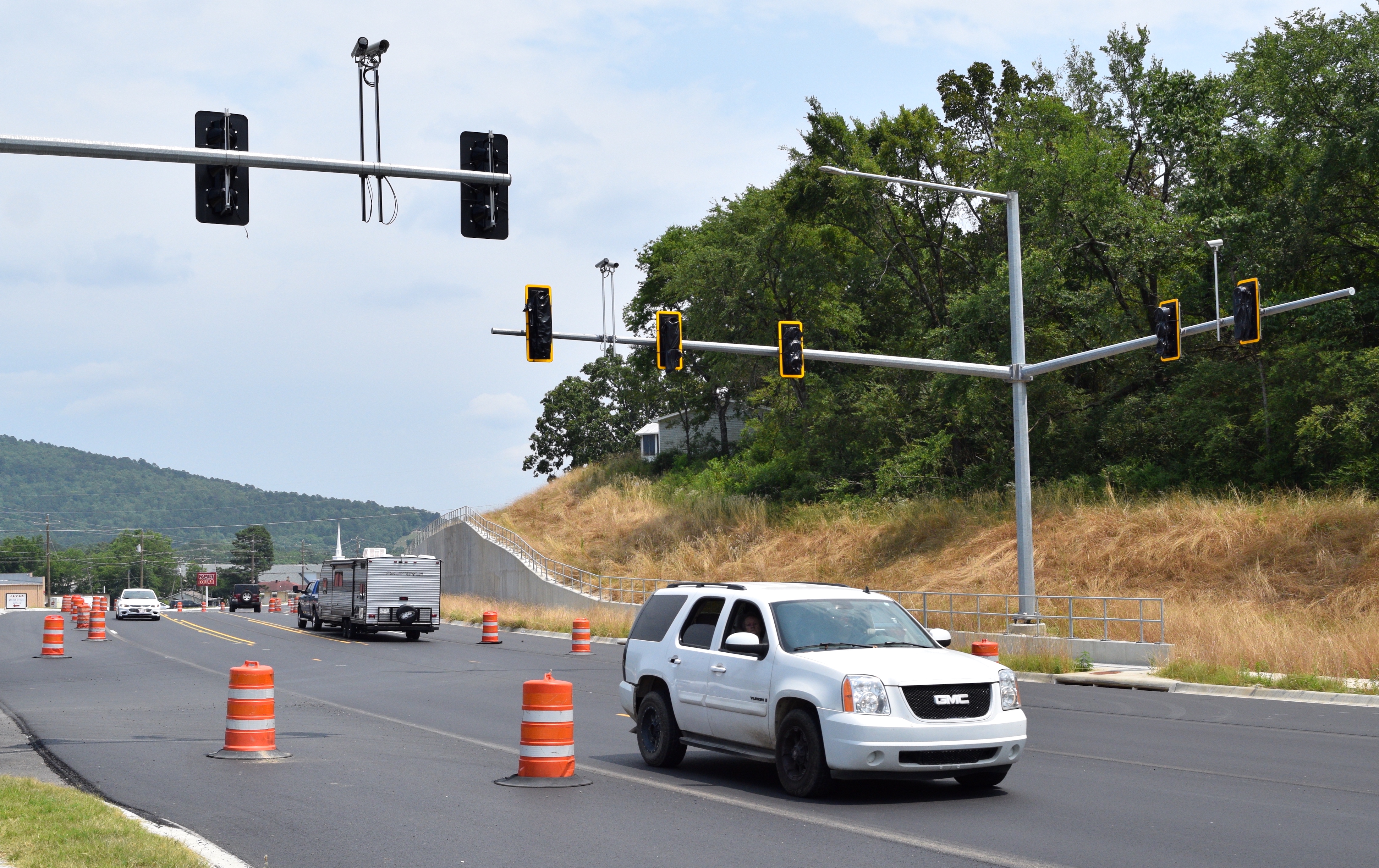 ArDOT prepares to make new Albert Pike signal operational - Vimarsana News