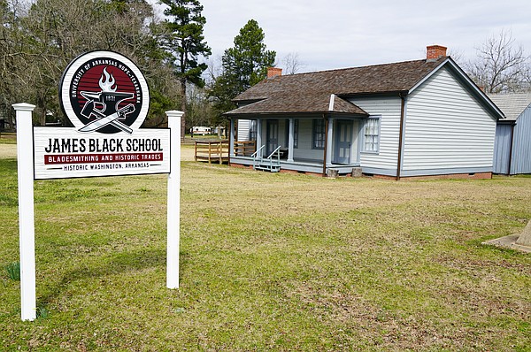 UA Hope-Texarkana James Black School Of Bladesmithing And Historic ...