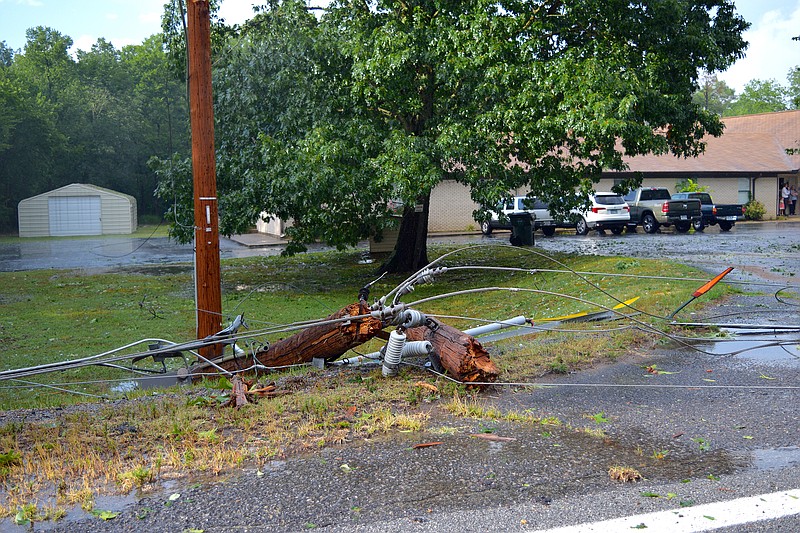 Large hail, strong winds cause significant damage in western GC Hot