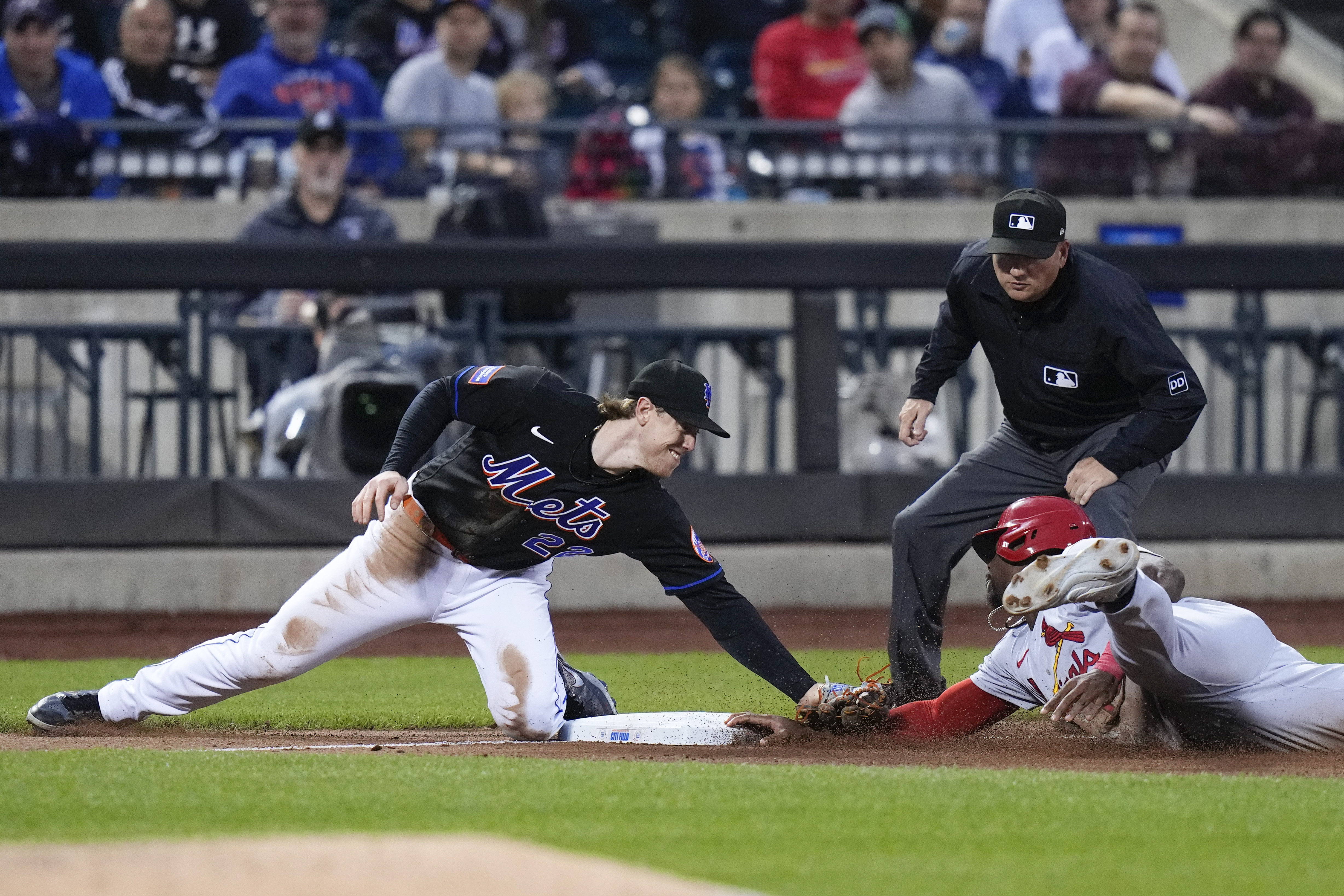 Jansen homers again as the Blue Jays beat slumping AL West-leading