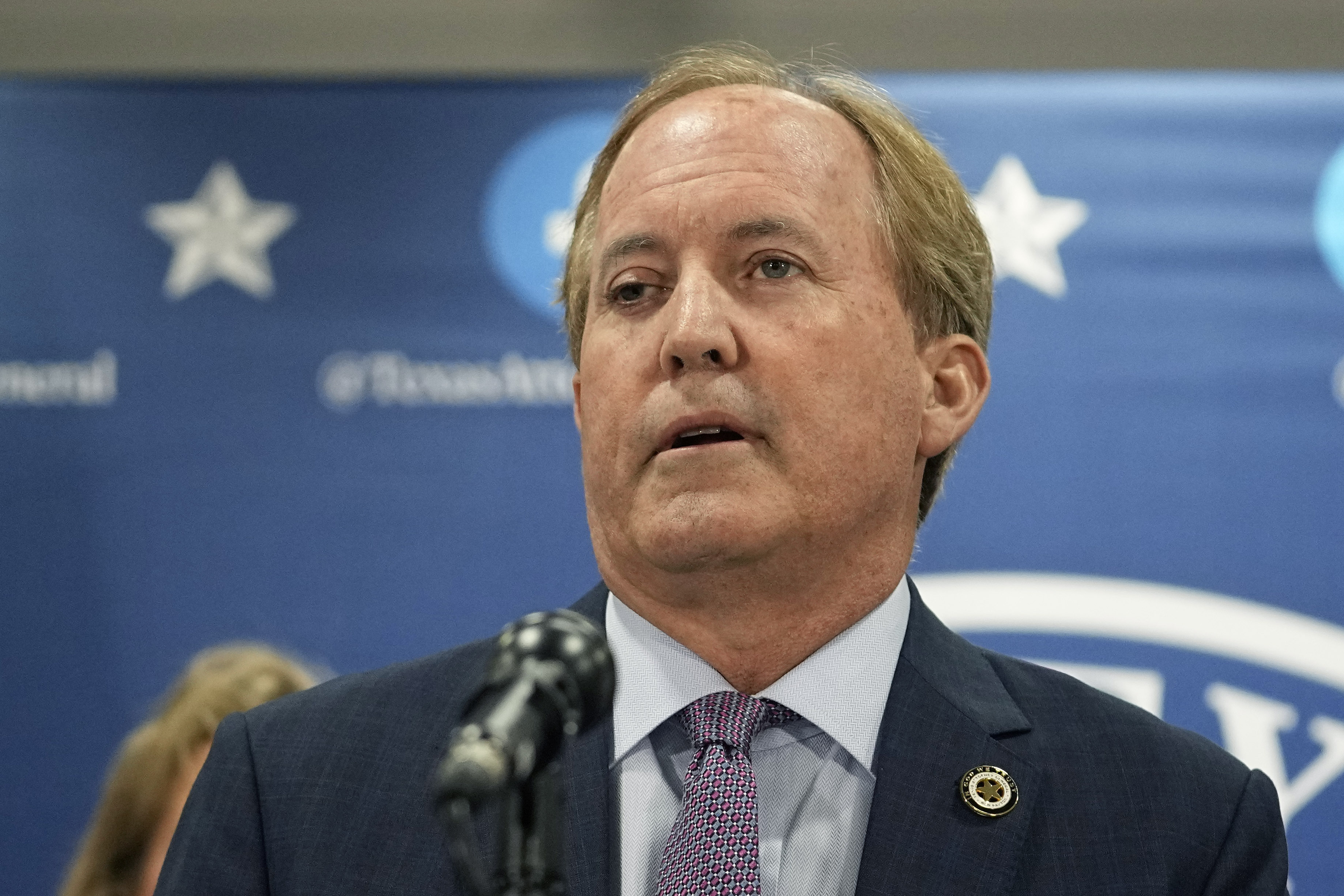 Modtagelig for delikatesse er mere end Ethics rules waived for Texas AG lawyers defending boss, Ken Paxton, in  impeachment trial