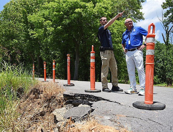 Repairs on plate for parks chief - Vimarsana News