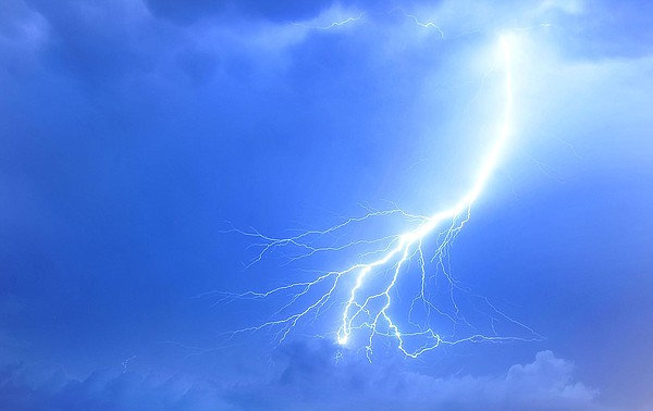 EF2 tornado in Logan County causes damage early Sunday, but no injuries reported - Vimarsana News