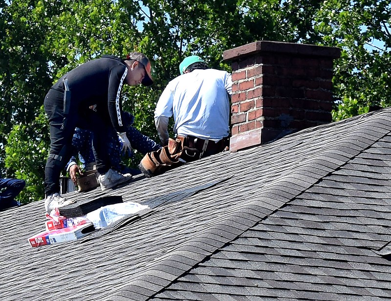 Laying the last shingles Westside Eagle Observer