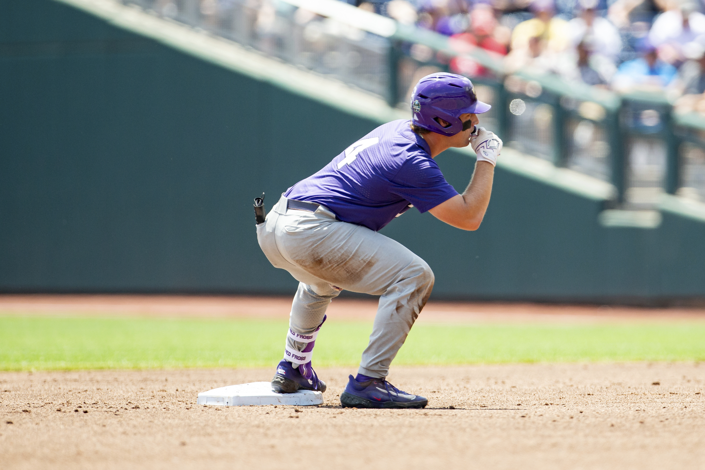 TCU eliminates Oral Roberts from College World Series behind four