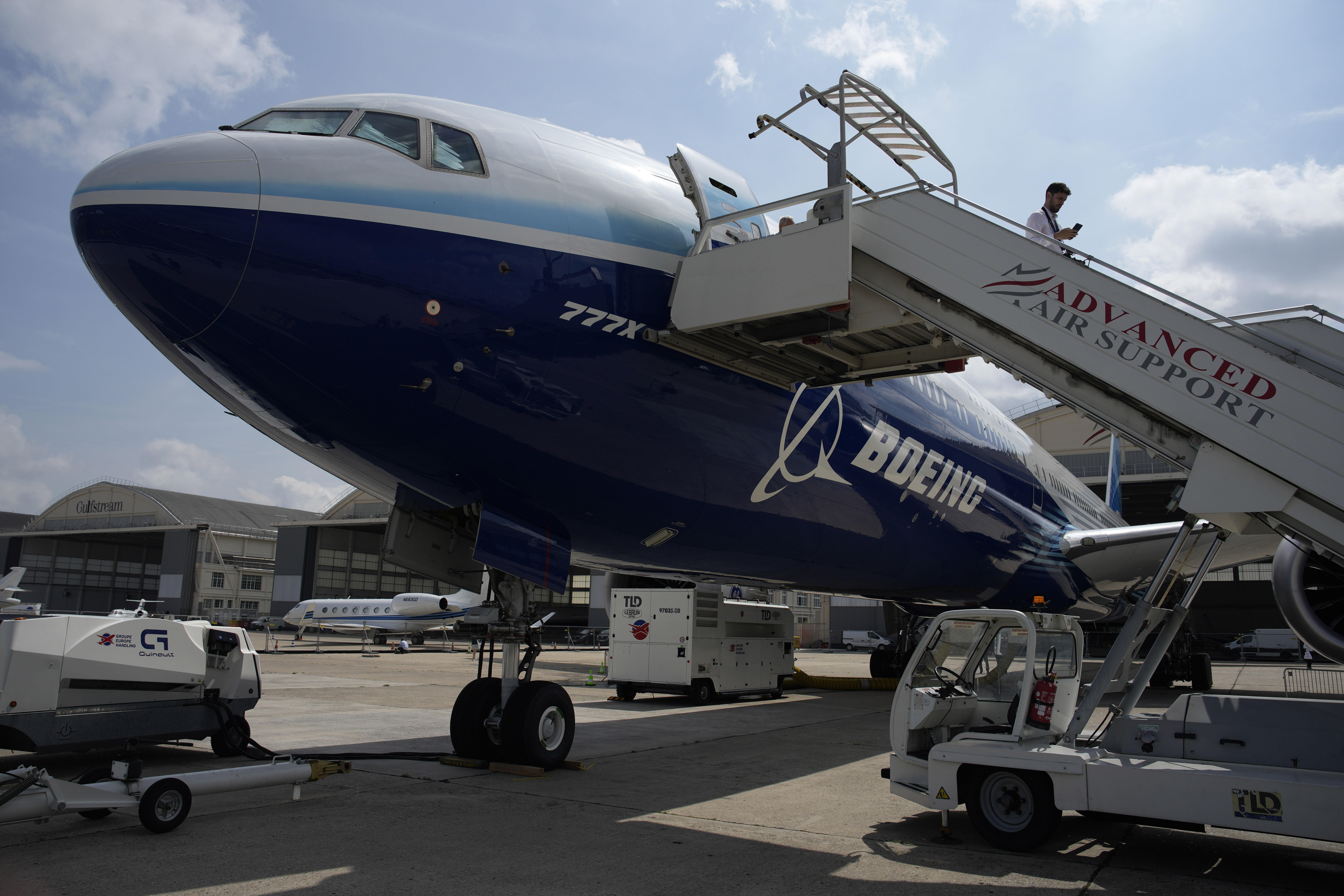 Climate-friendly flight will take a while and cost more - Vimarsana News