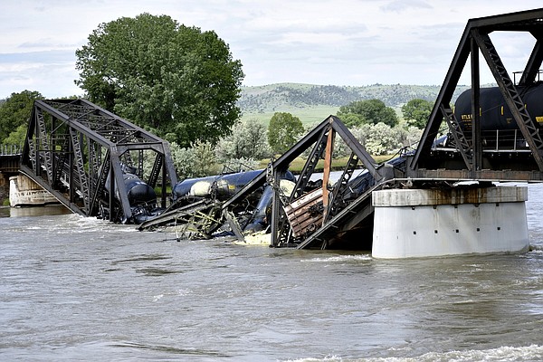 EPA testing water at collapse site - Vimarsana News