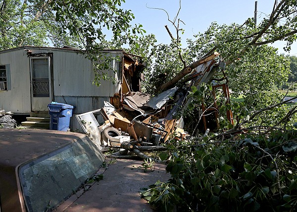 Day after storm batters area, focus turns to cleanup and restoration of electric power - Vimarsana News