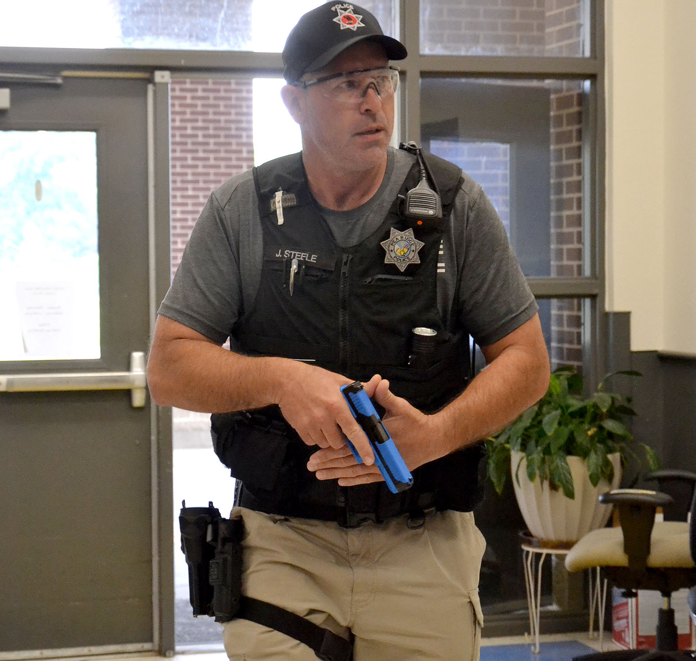 Intense Training Prepares Officers For Dramatic Situations | Pea Ridge ...