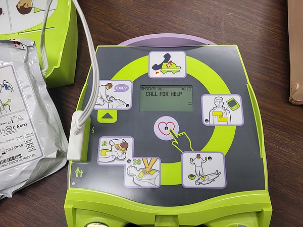 Complex Commission working to install new AEDs at rec facility - Vimarsana News