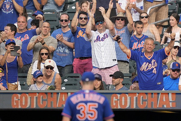Mets survive late Giants rally to win first series in a month