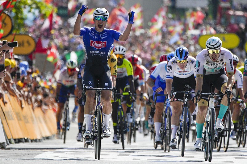 Philipsen wins third stage of the Tour de France, Yates keeps overall ...