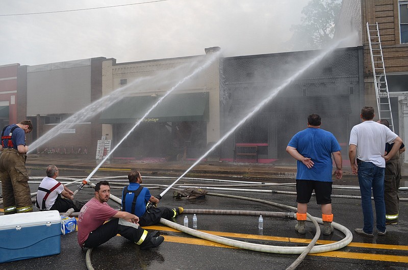 Fordyce fire destroys local boutique The Arkansas DemocratGazette