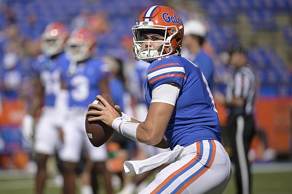 Plea deal drops charges against ex-Florida QB - Vimarsana News