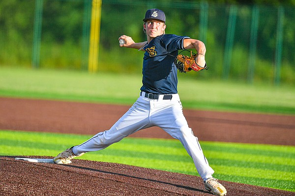 Holts big day paces Yard Goats Holts big day paces Yard Goats