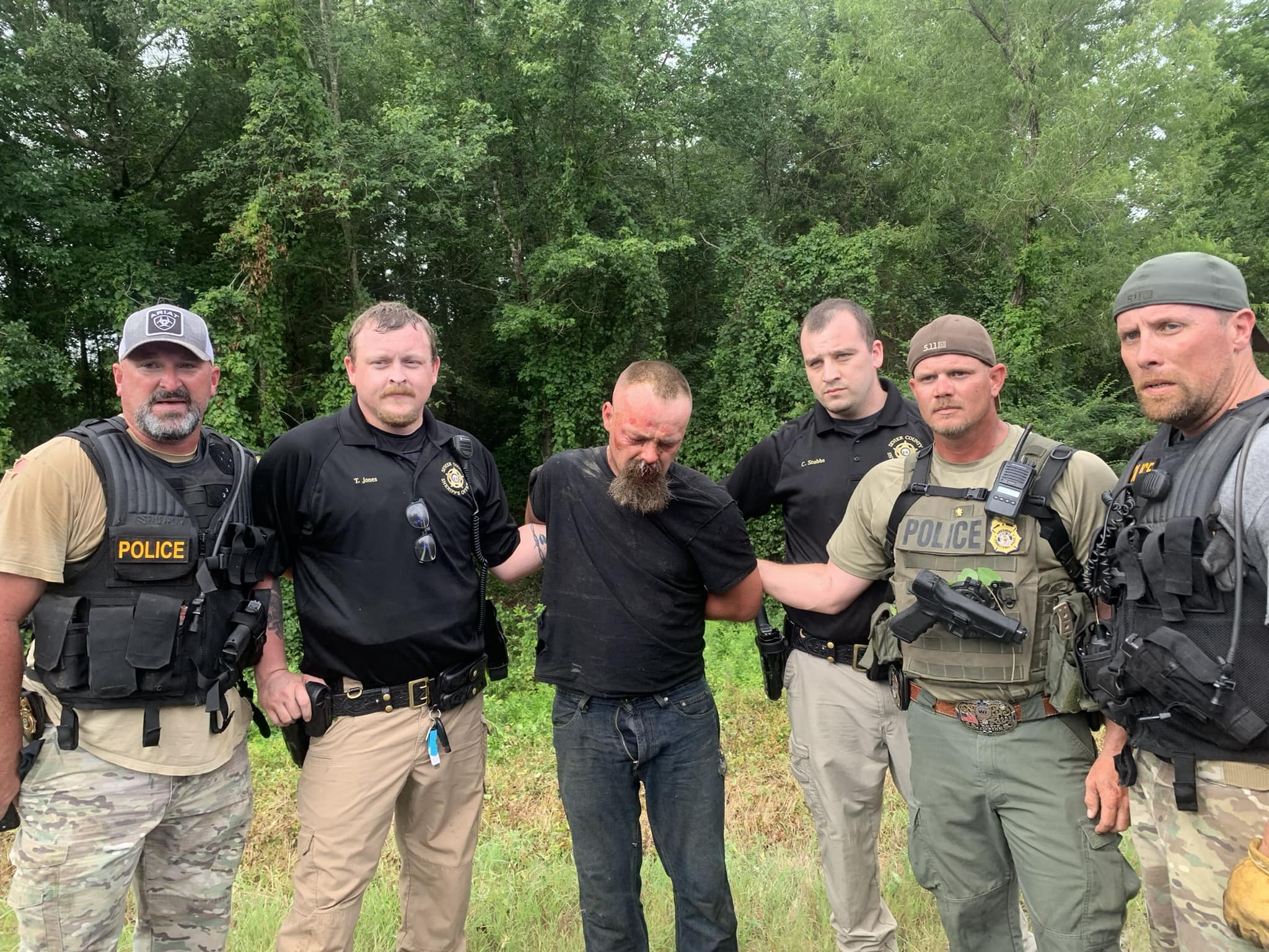 Sevier County officer shot in shoulder during pursuit - Vimarsana News