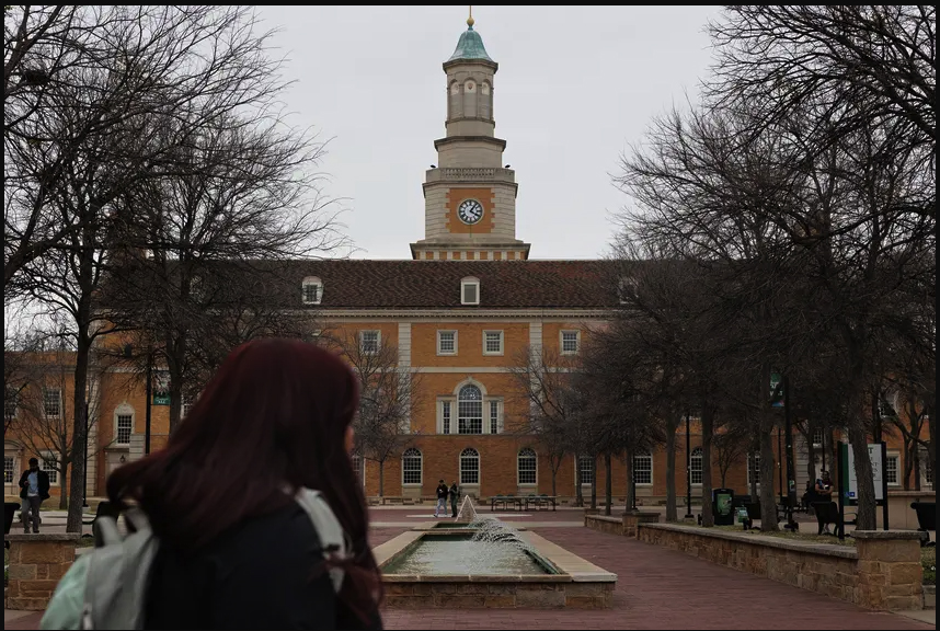 1.4 million Texans' student debts won't be canceled. But a new loan repayment plan could bring savings. - Vimarsana News