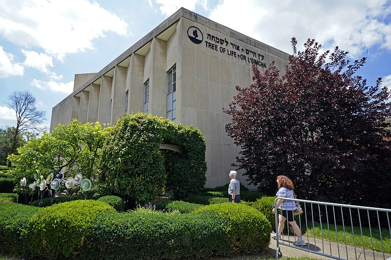 The Gunman Who Killed 11 People In A Pittsburgh Synagogue Is Found ...