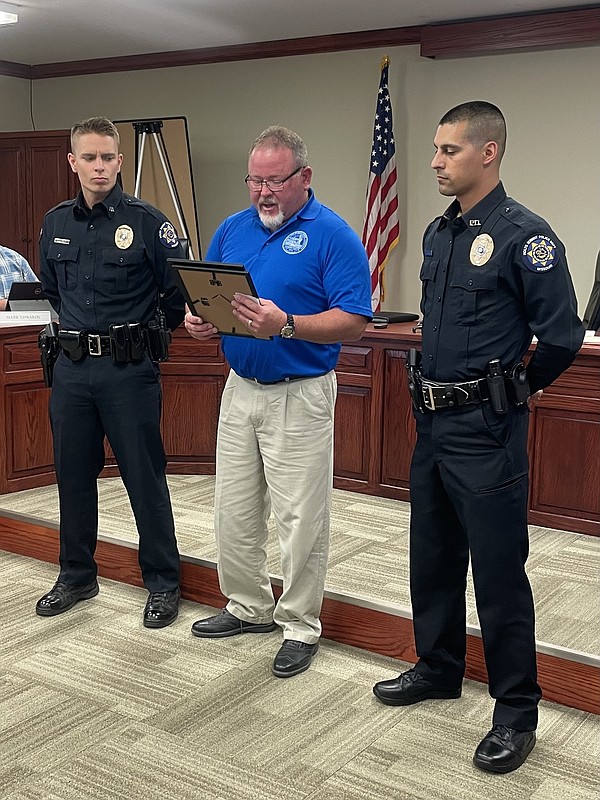 Holts Summit Police Officers Honored For ‘life Saving Actions Fulton Sun