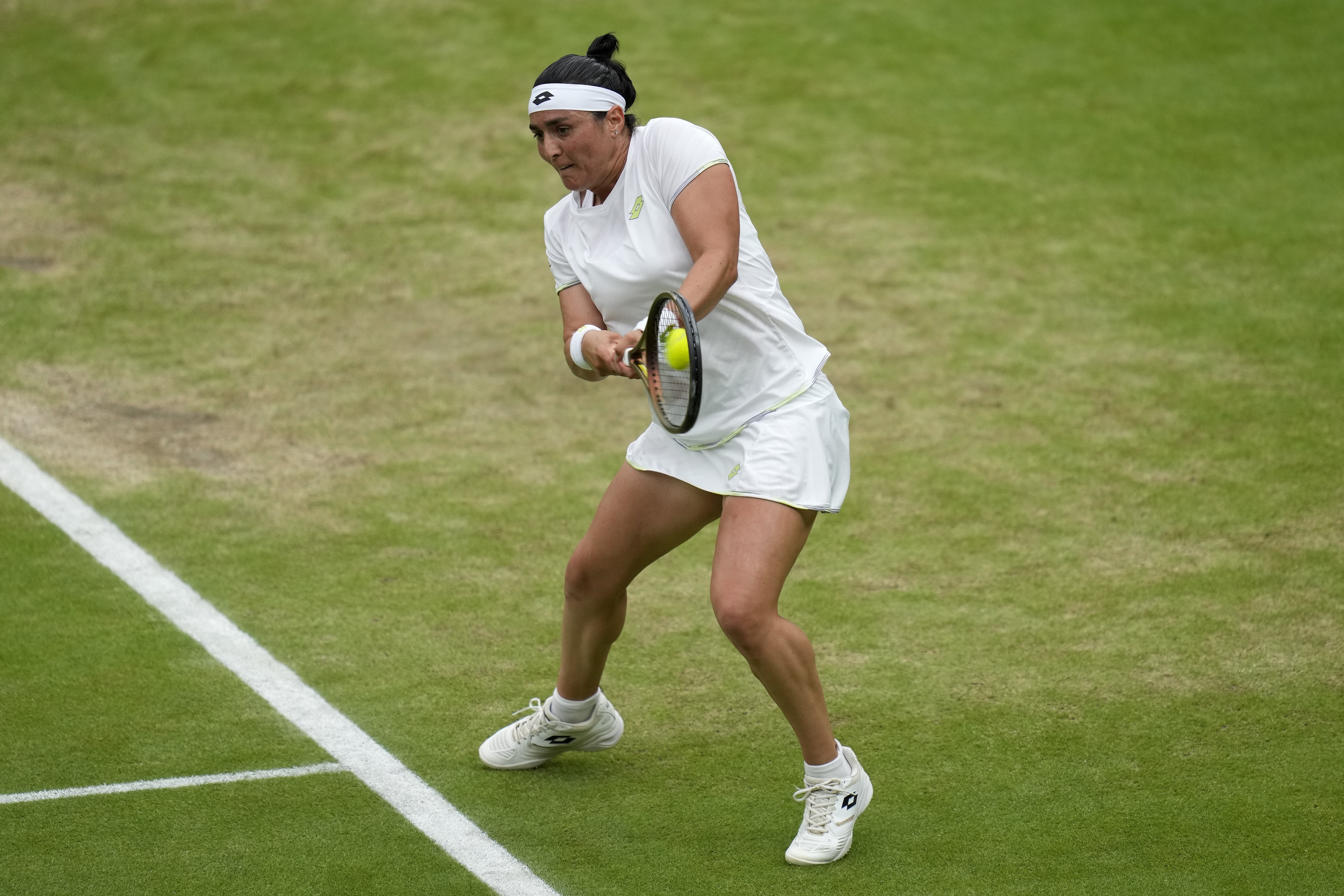 Marketa Vondrousova is Wimbledon's first unseeded female champion after  beating Ons Jabeur