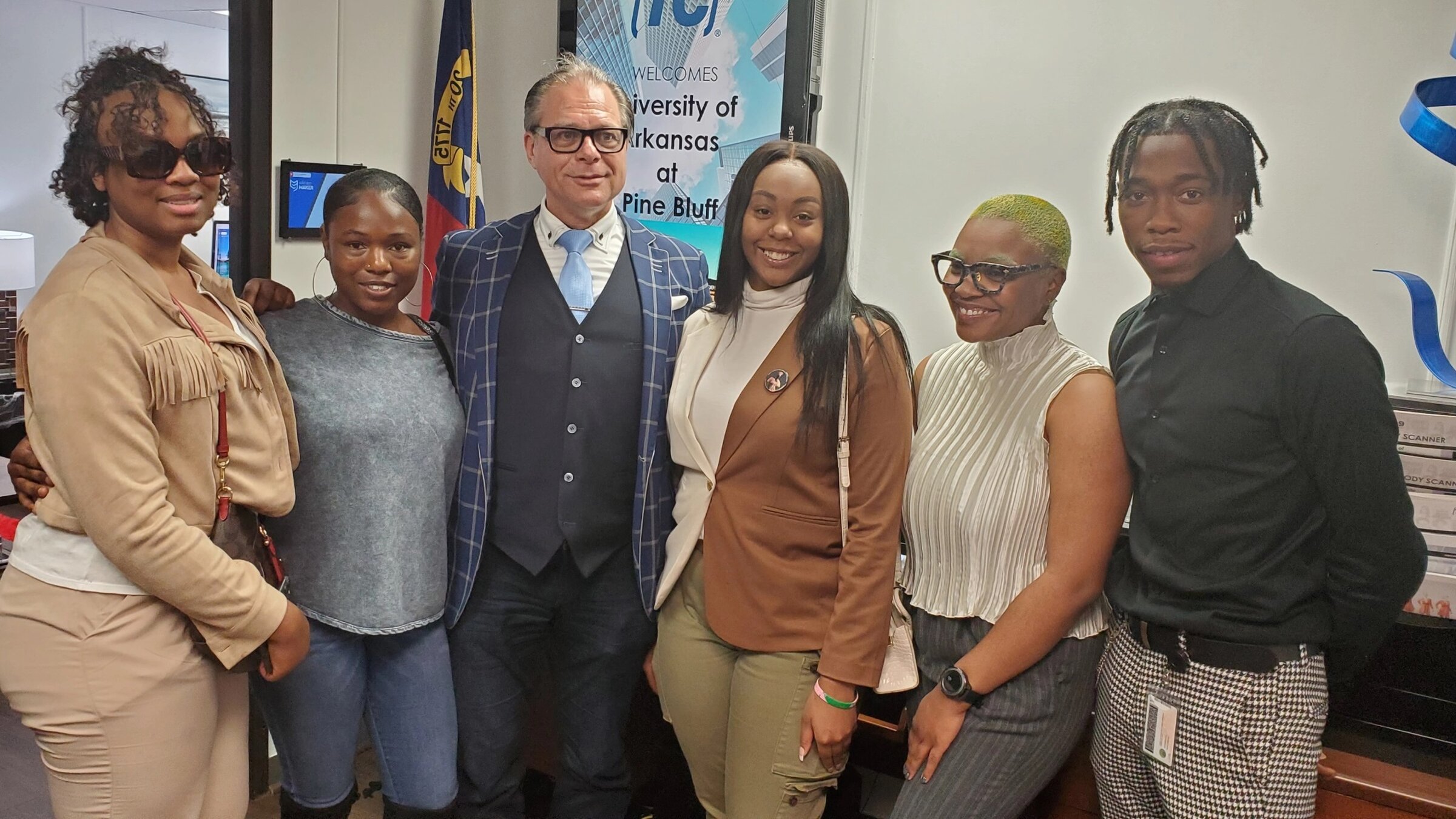 UAPB students get look at textiles