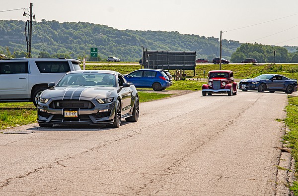 Car enthusiasts raise money for charity - Vimarsana News
