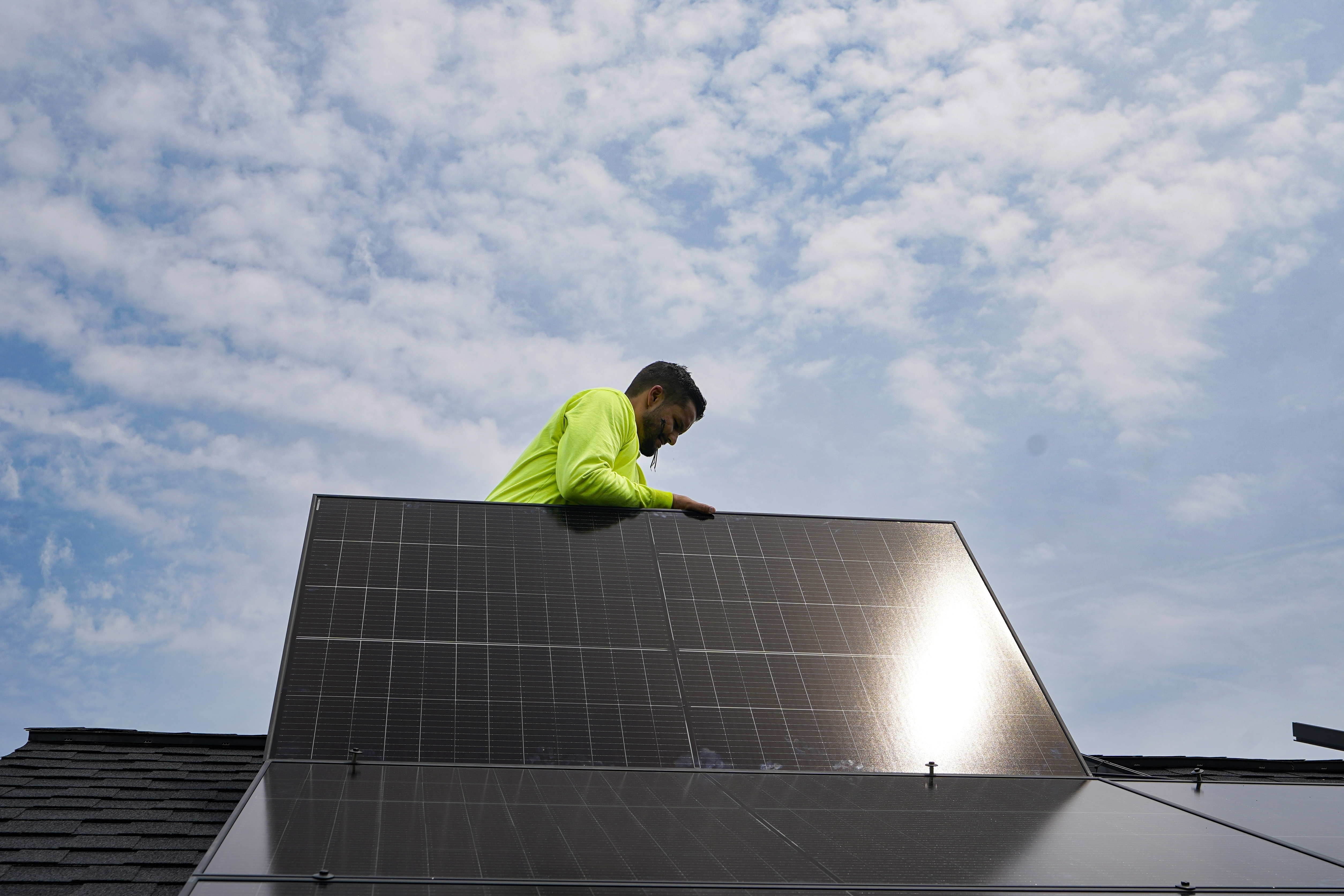Climate law spurs industry investment - Vimarsana News